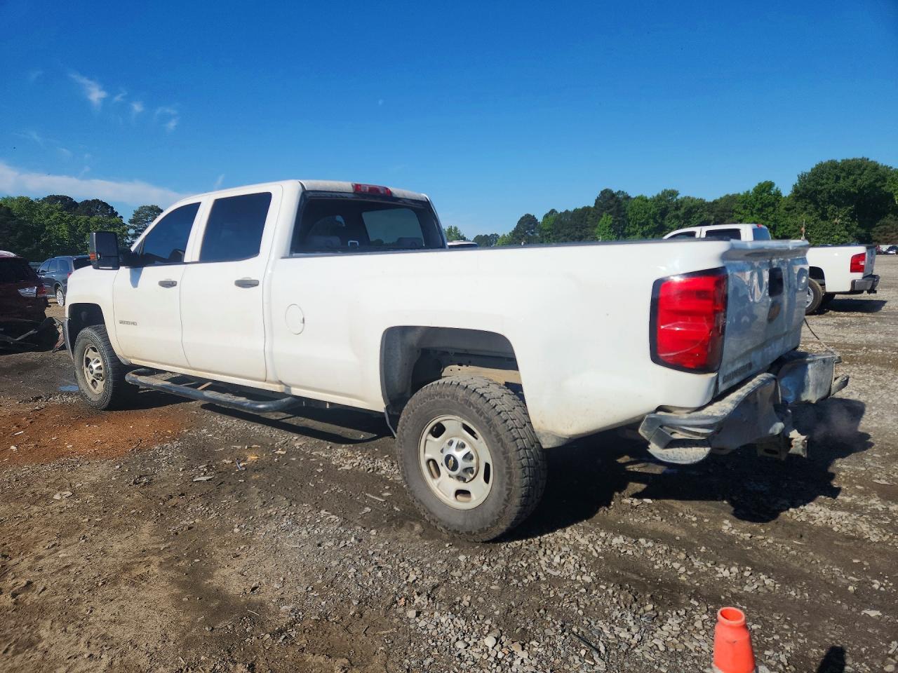 2016 Chevrolet Silverado C2500 Heavy Duty - Image 2