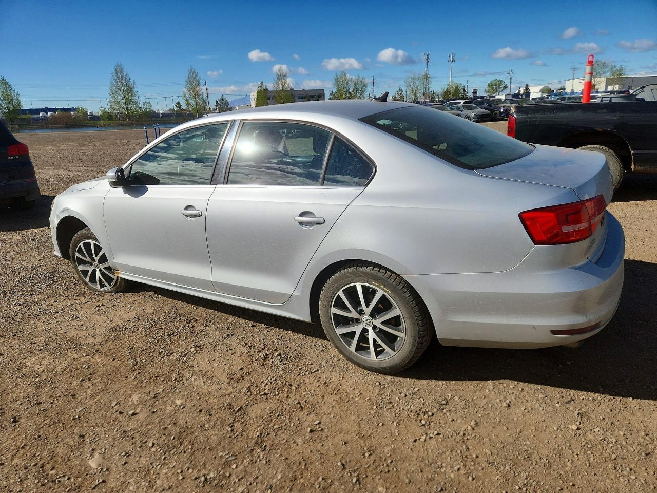 2015 Volkswagen Jetta Se - Image 2