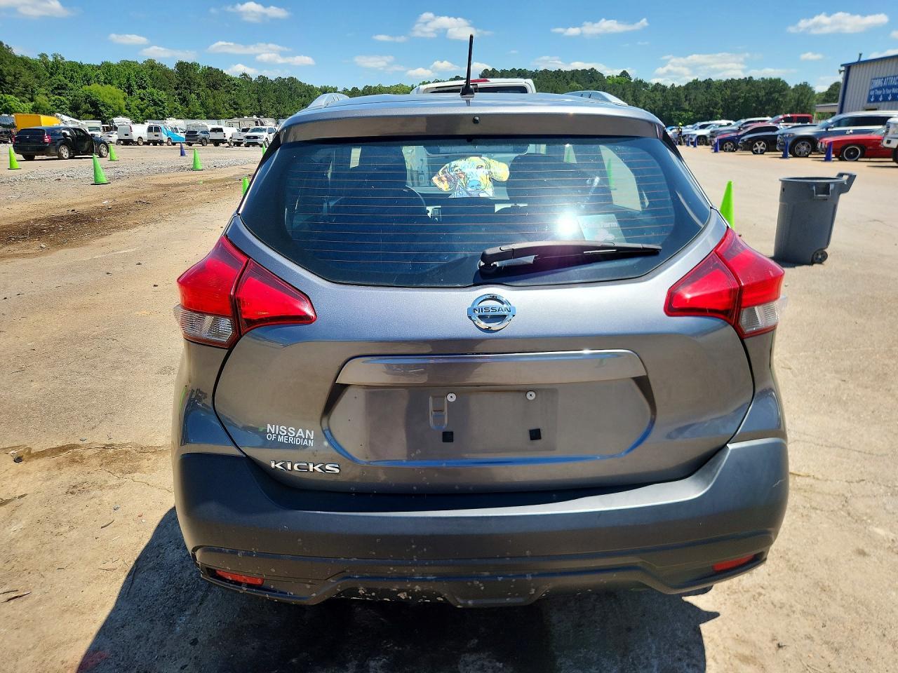 2018 Nissan Kicks S - Image 6