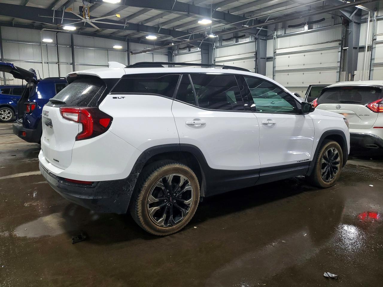 2022 GMC Terrain Slt - Image 3