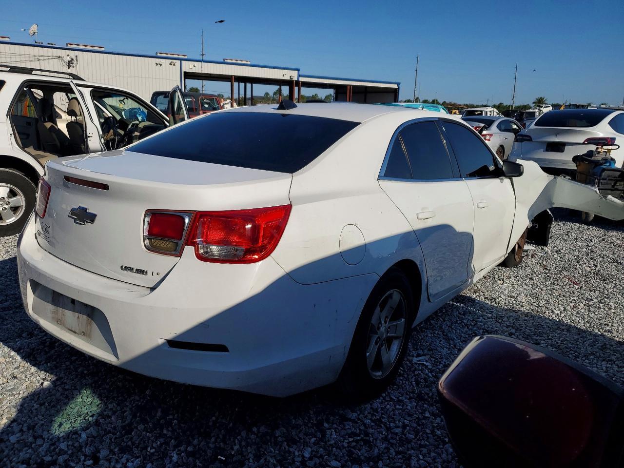 2014 Chevrolet Malibu Ls - Image 3