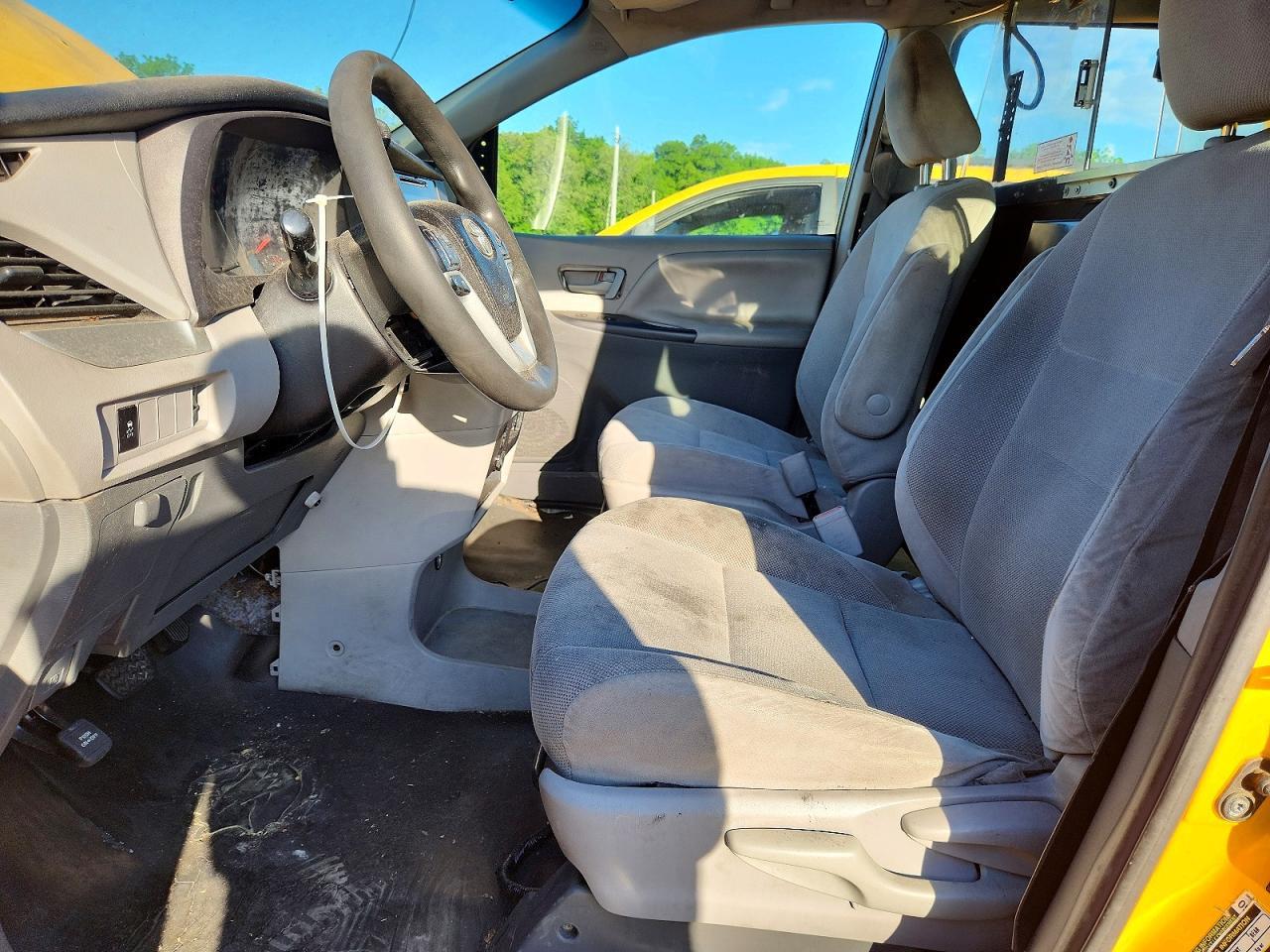2016 Toyota Sienna L 7-Passenger - Image 7