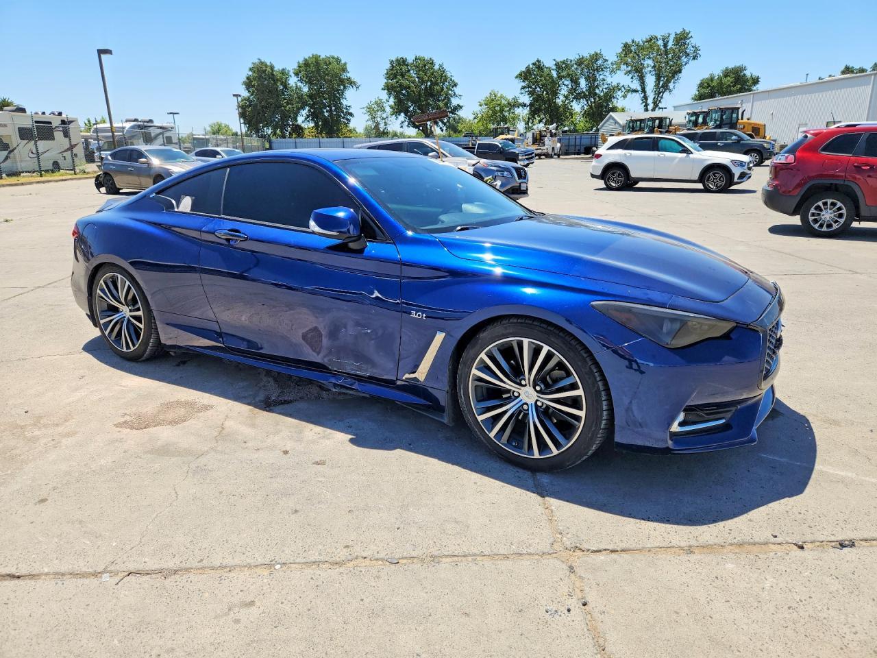 2017 Infiniti Q60 3.0T Premium - Image 4