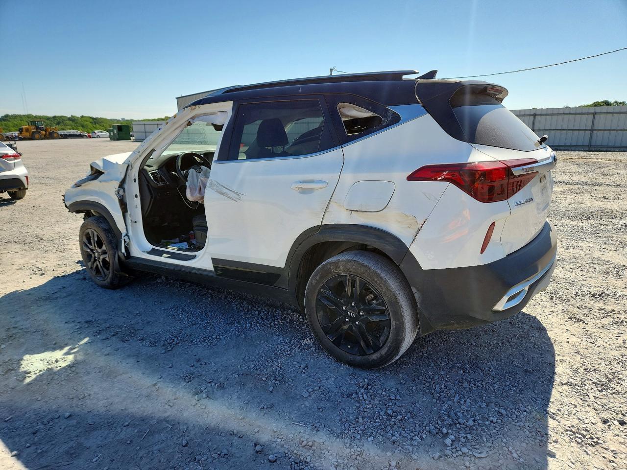 2021 Kia Seltos S - Фото 2