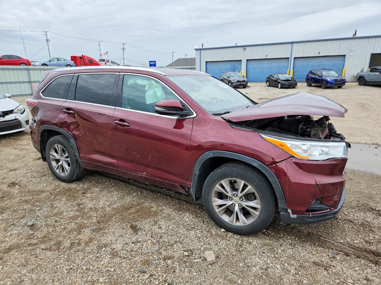 2015 Toyota Highlander Xle - Image 4