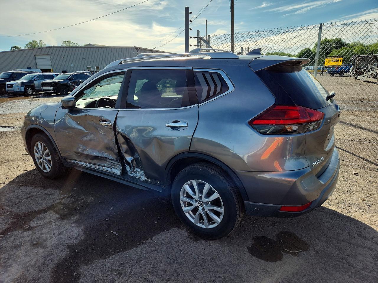2017 Nissan Rogue Sv - Фото 2