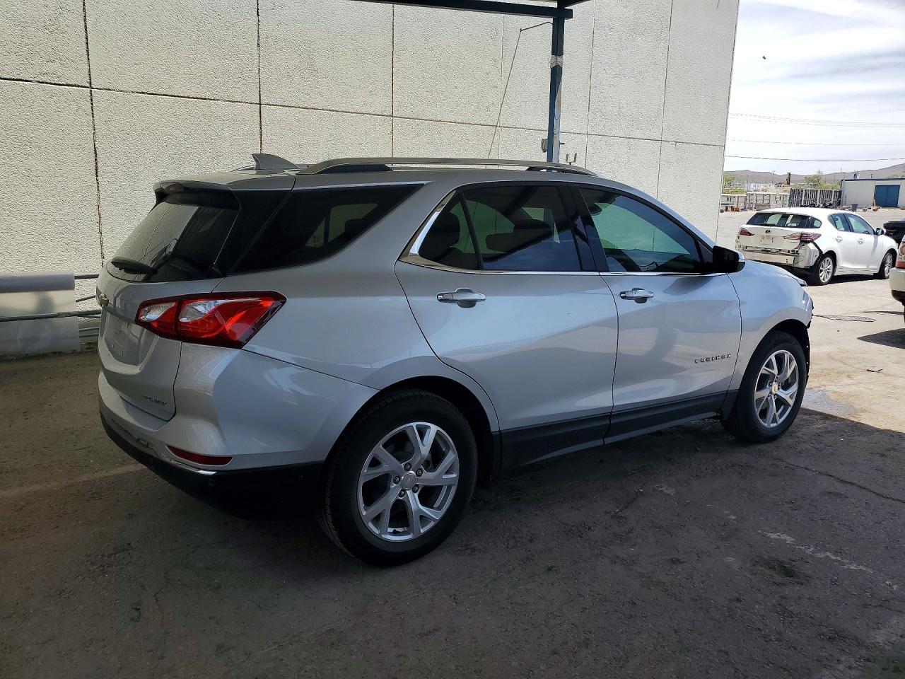 2020 Chevrolet Equinox Premier - Фото 3
