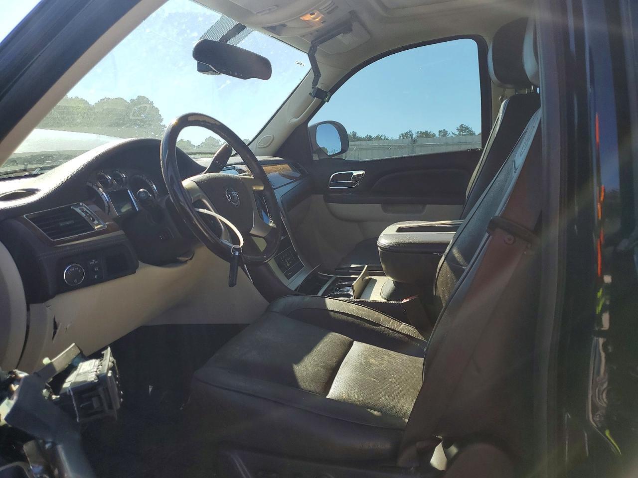 2011 Cadillac Escalade Esv Platinum - Image 7