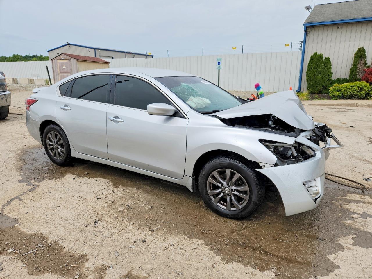 2015 Nissan Altima 2.5 S - Фото 4