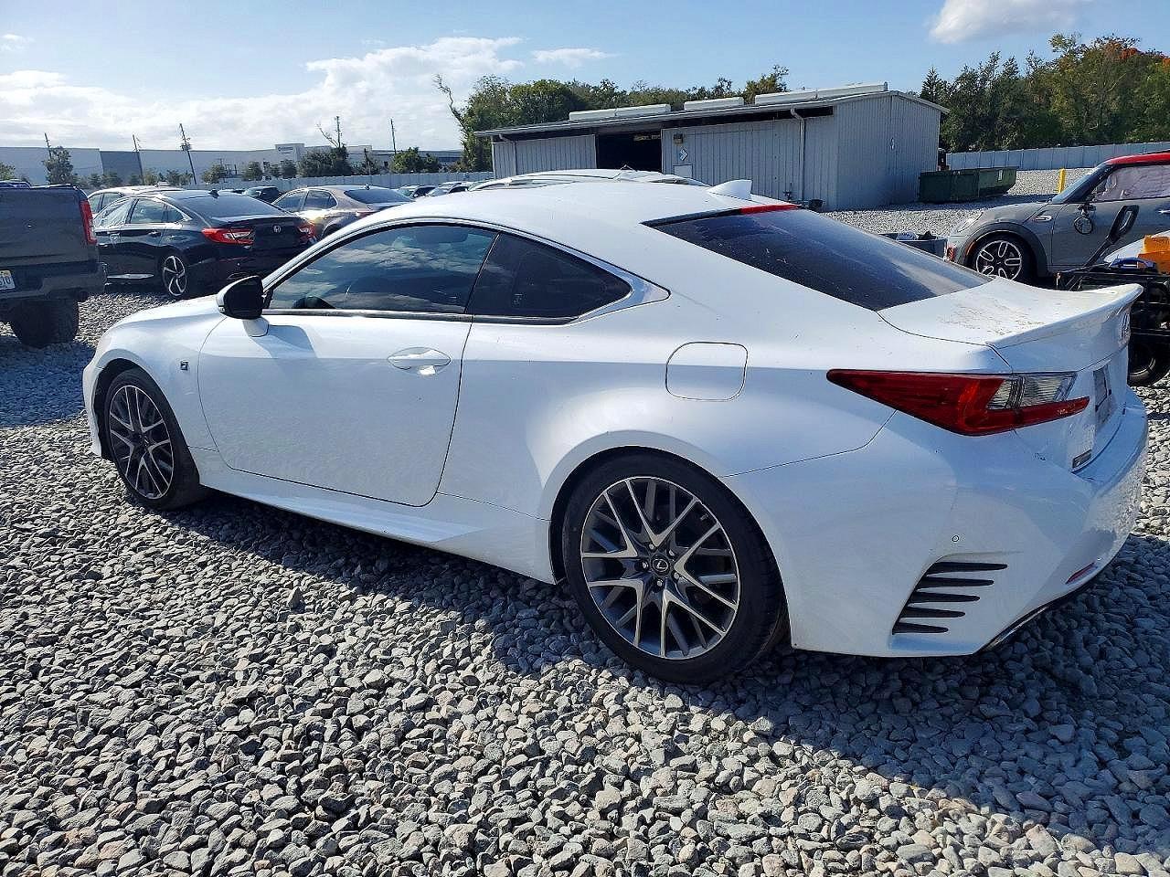 2017 Lexus Rc 200T - Фото 2