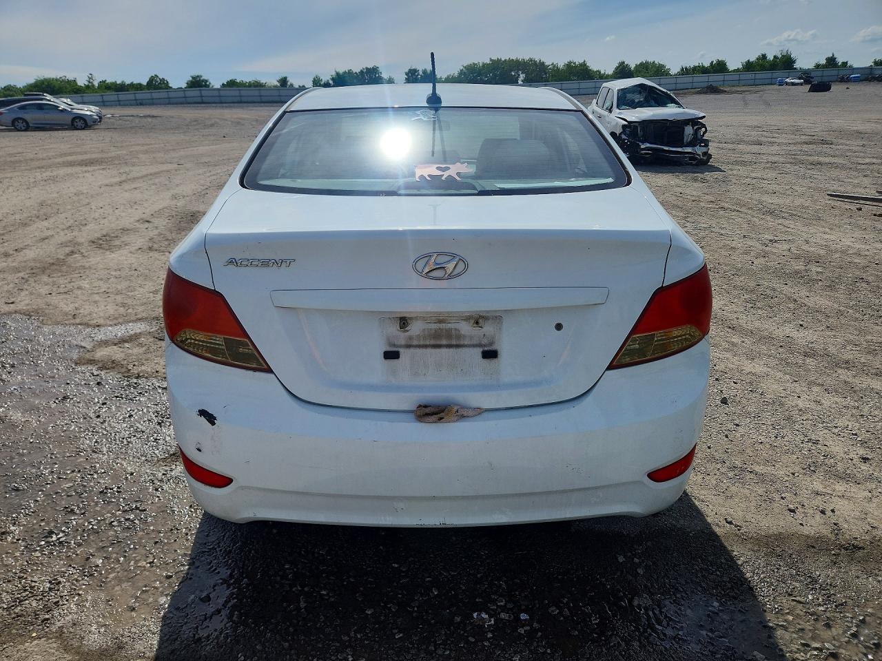 2013 Hyundai Accent Gls - Image 6