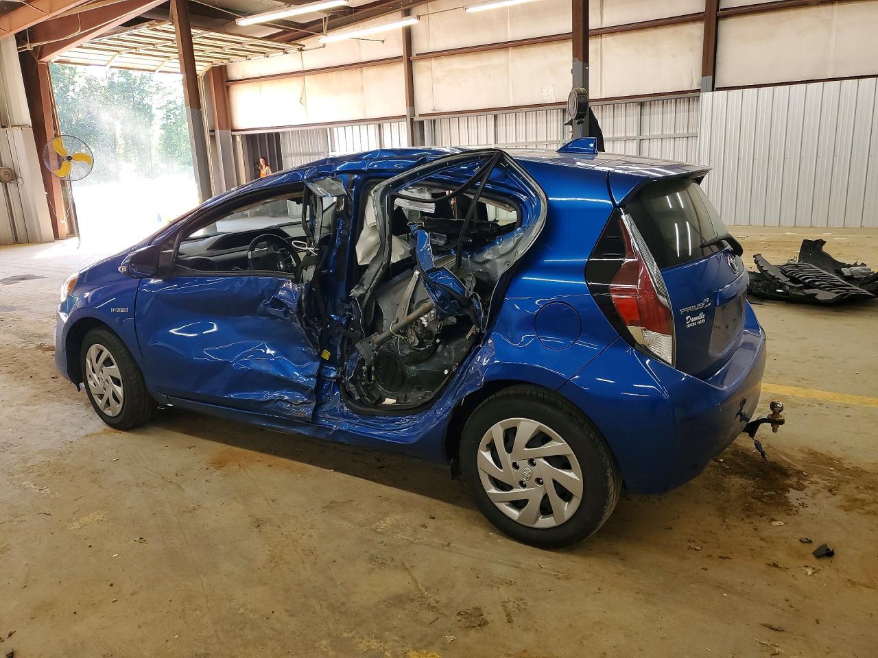 2015 Toyota Prius C Two - Image 2