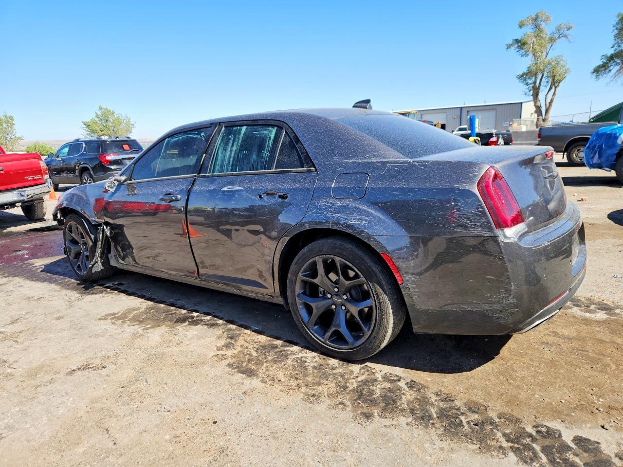 2023 Chrysler 300 S - Фото 2