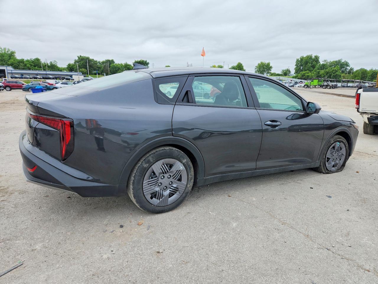 2025 Kia K4 Lx - Image 3