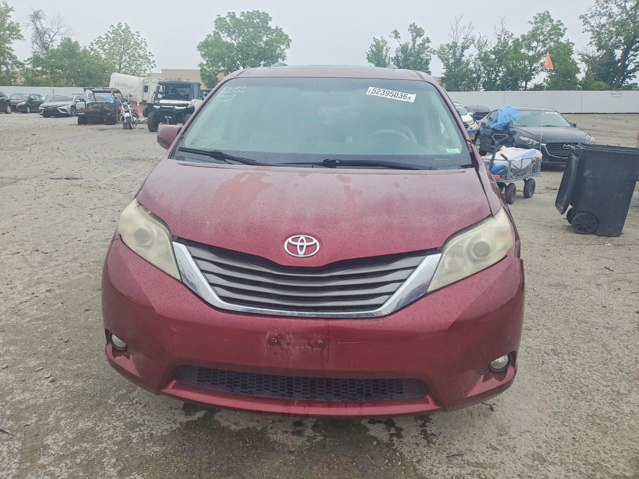 2013 Toyota Sienna - Фото 5