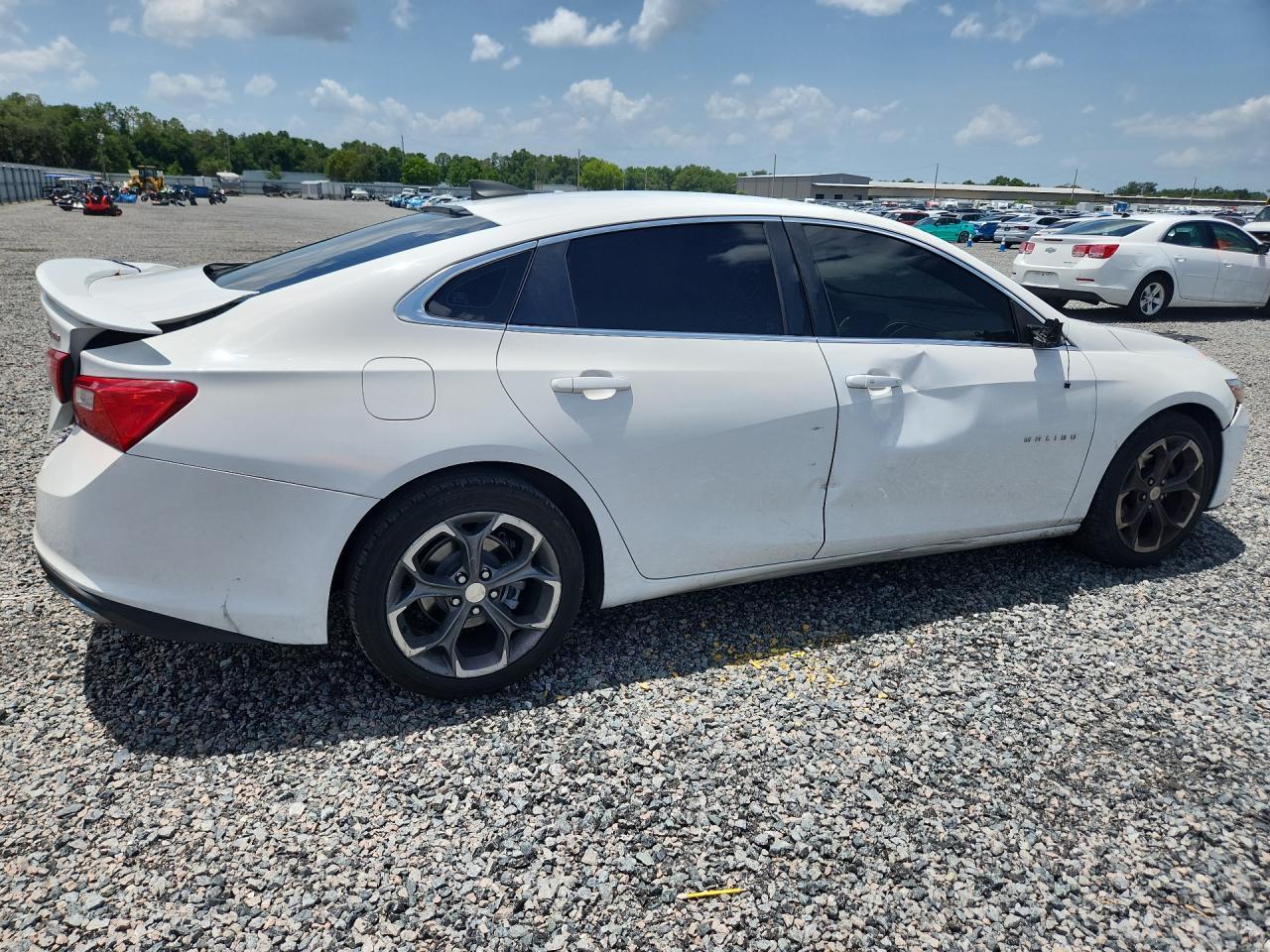 2019 Chevrolet Malibu Rs - Image 3