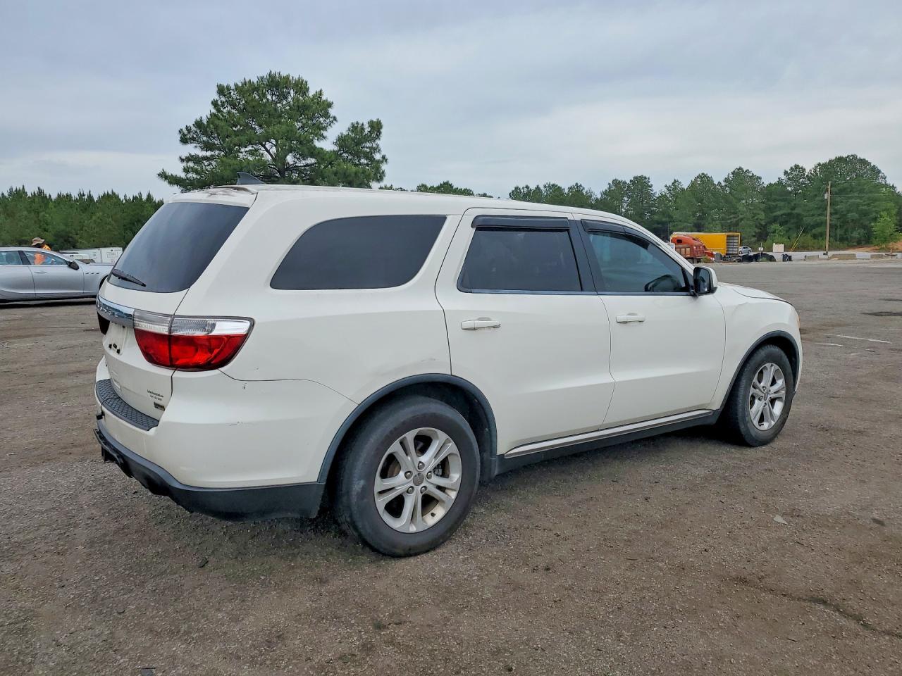 2012 Dodge Durango Sxt - Image 3