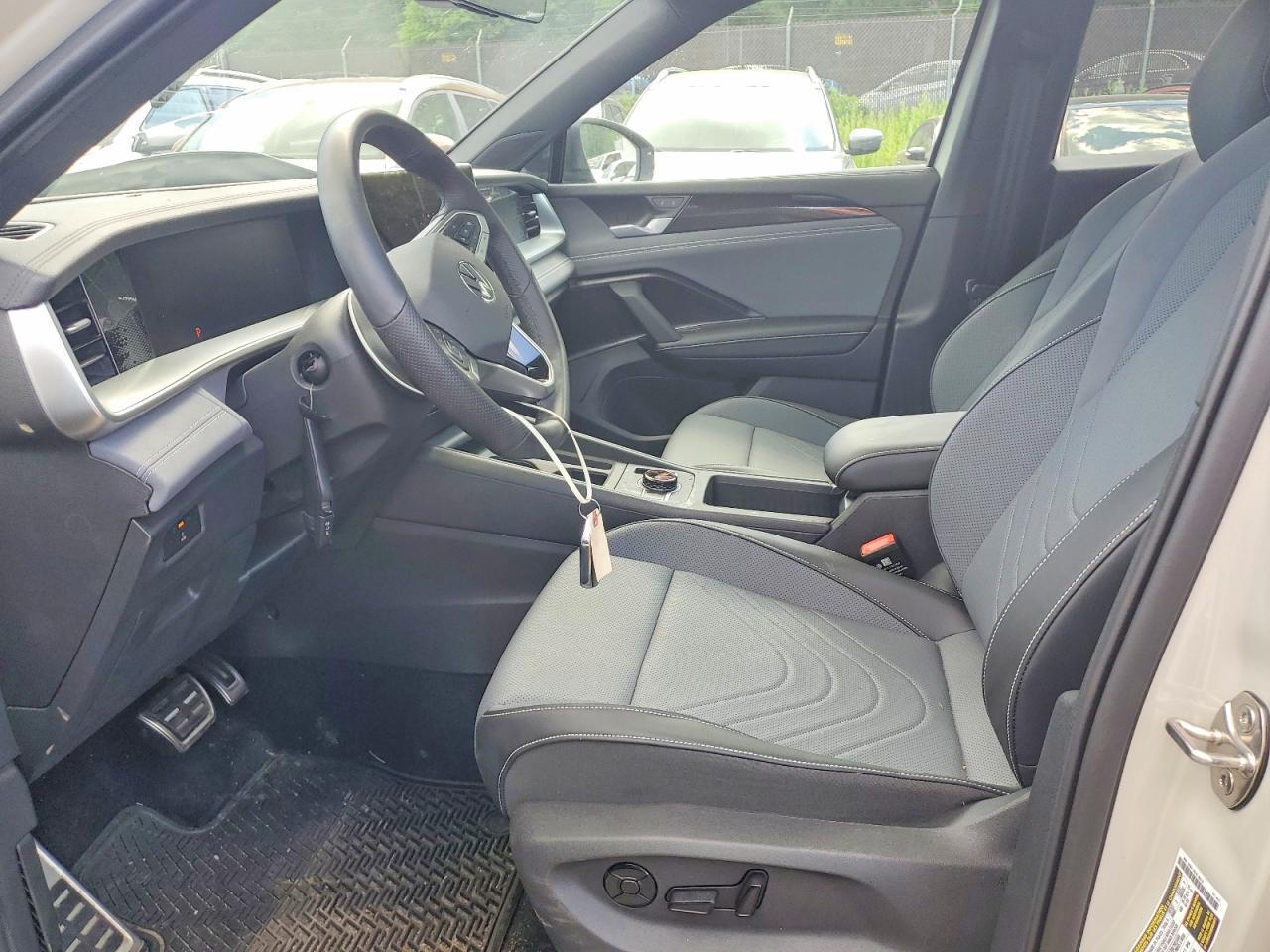 2026 Volkswagen Tiguan Se R-Line Black - Фото 7
