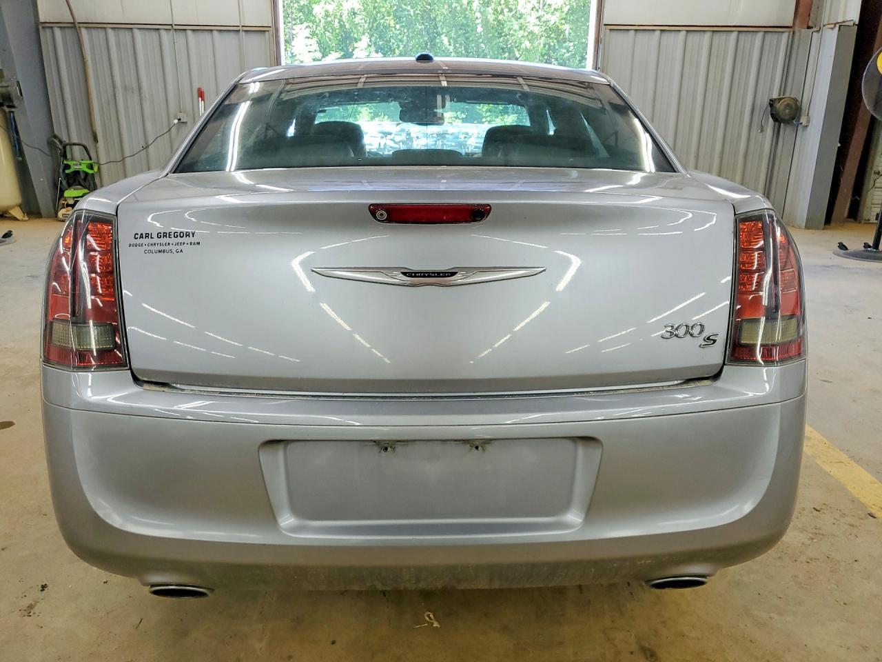 2014 Chrysler 300 S - Image 6