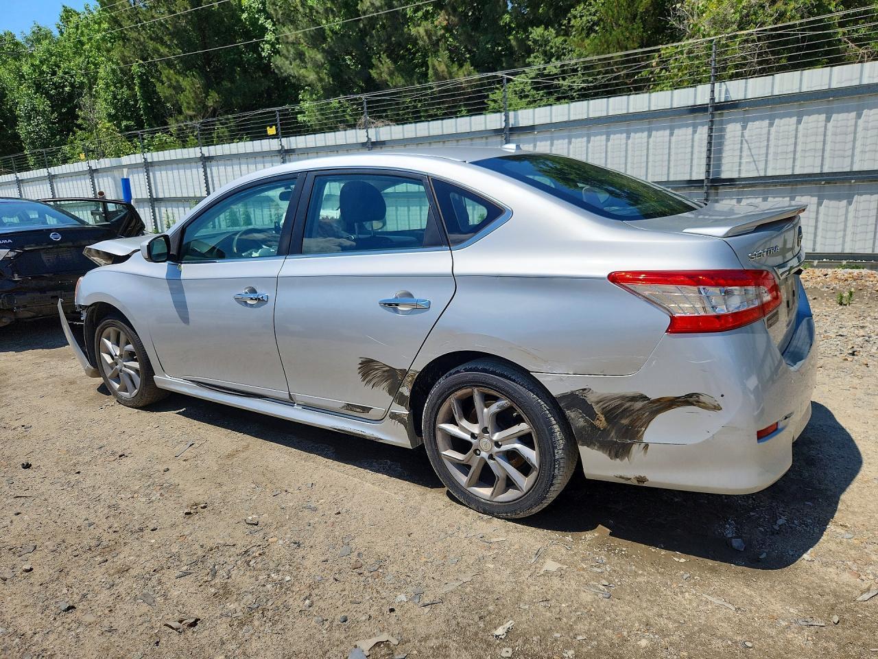 2014 Nissan Sentra Sr - Image 2