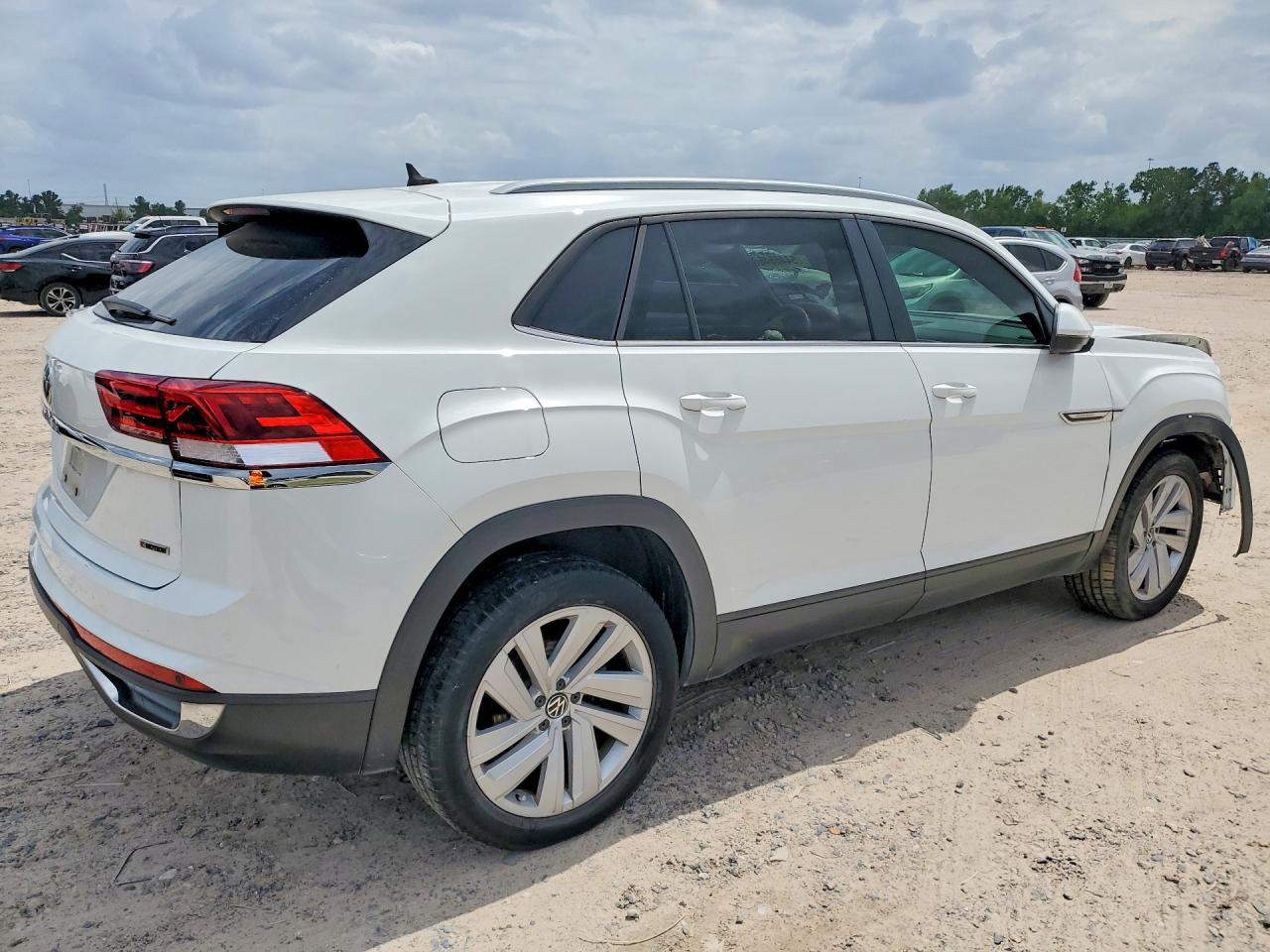 2020 Volkswagen Atlas Cross Sport Se - Фото 3