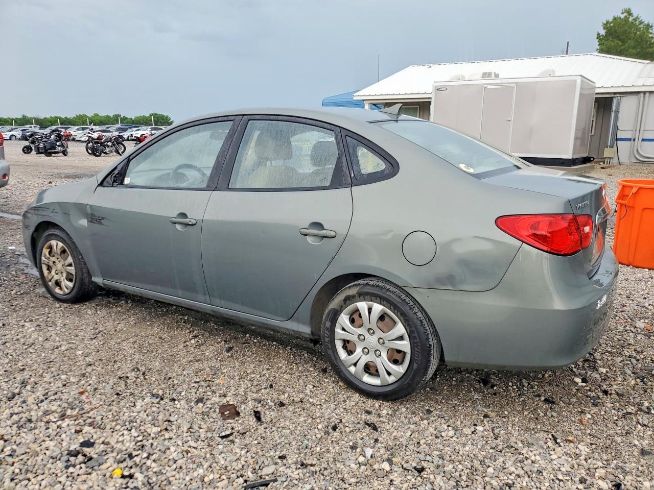 2010 Hyundai Elantra Gls - Image 2