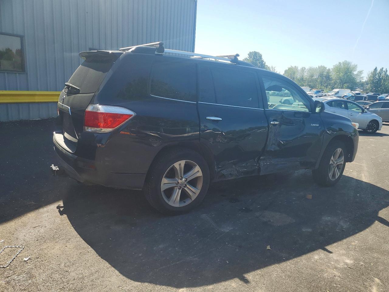 2013 Toyota Highlander Limited - Image 3