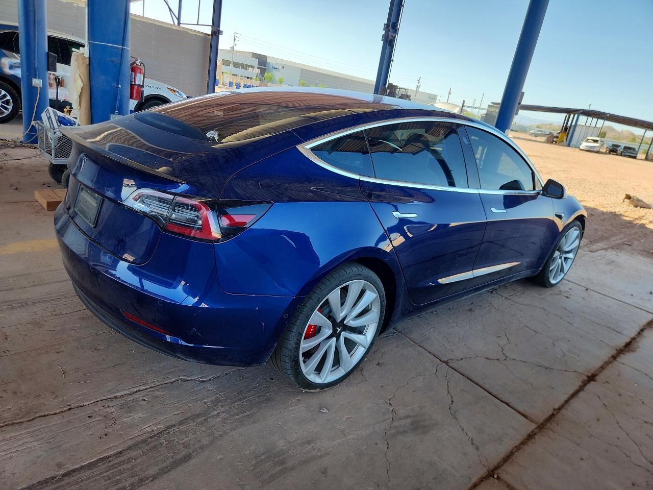 2019 Tesla Model 3 - Image 3