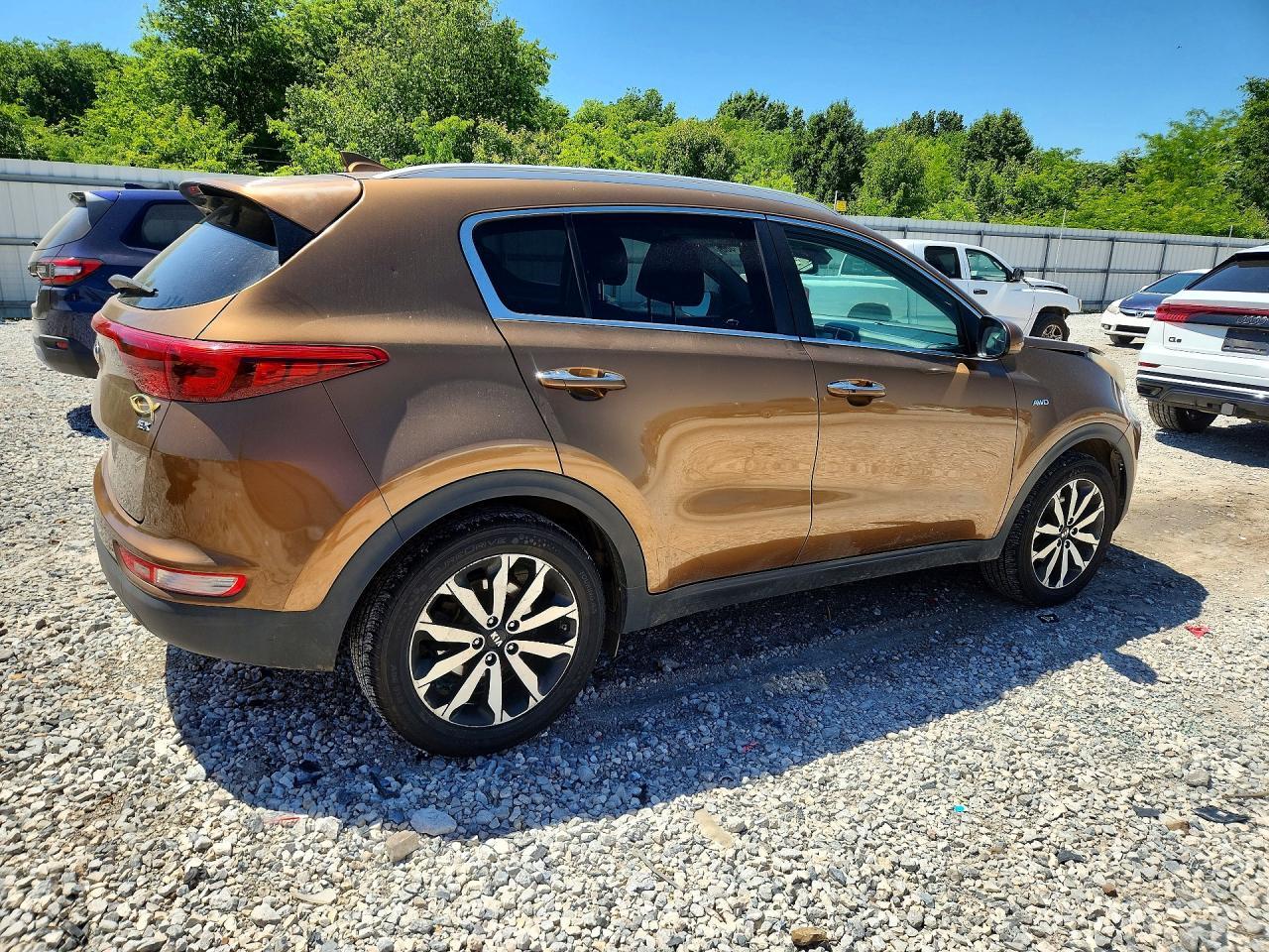 2017 Kia Sportage Ex - Image 3