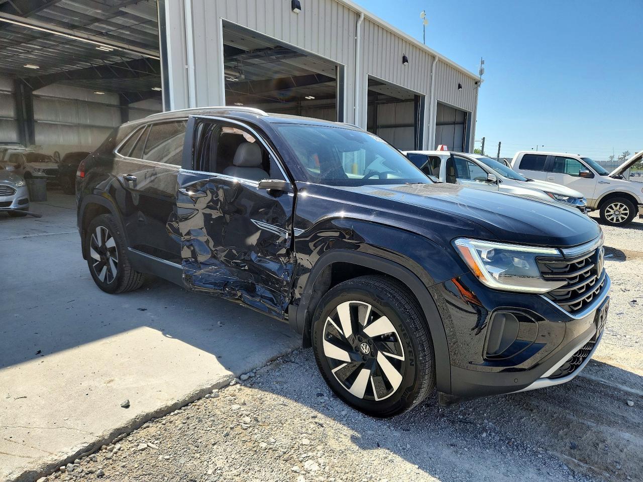 2024 Volkswagen Atlas Cross Sport Sel - Фото 4