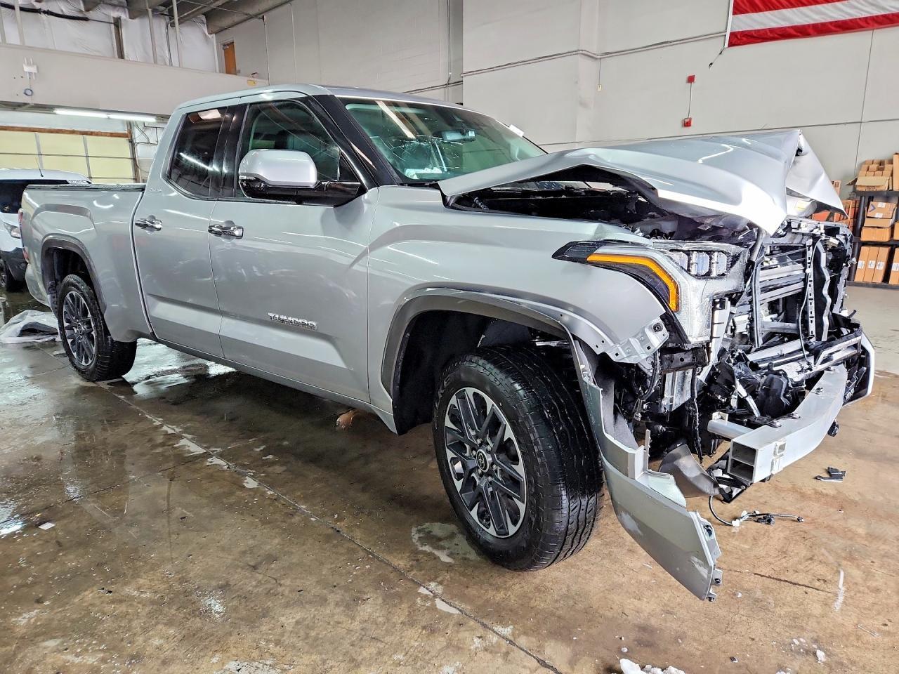 2022 Toyota Tundra Double Cab Limited - Фото 4
