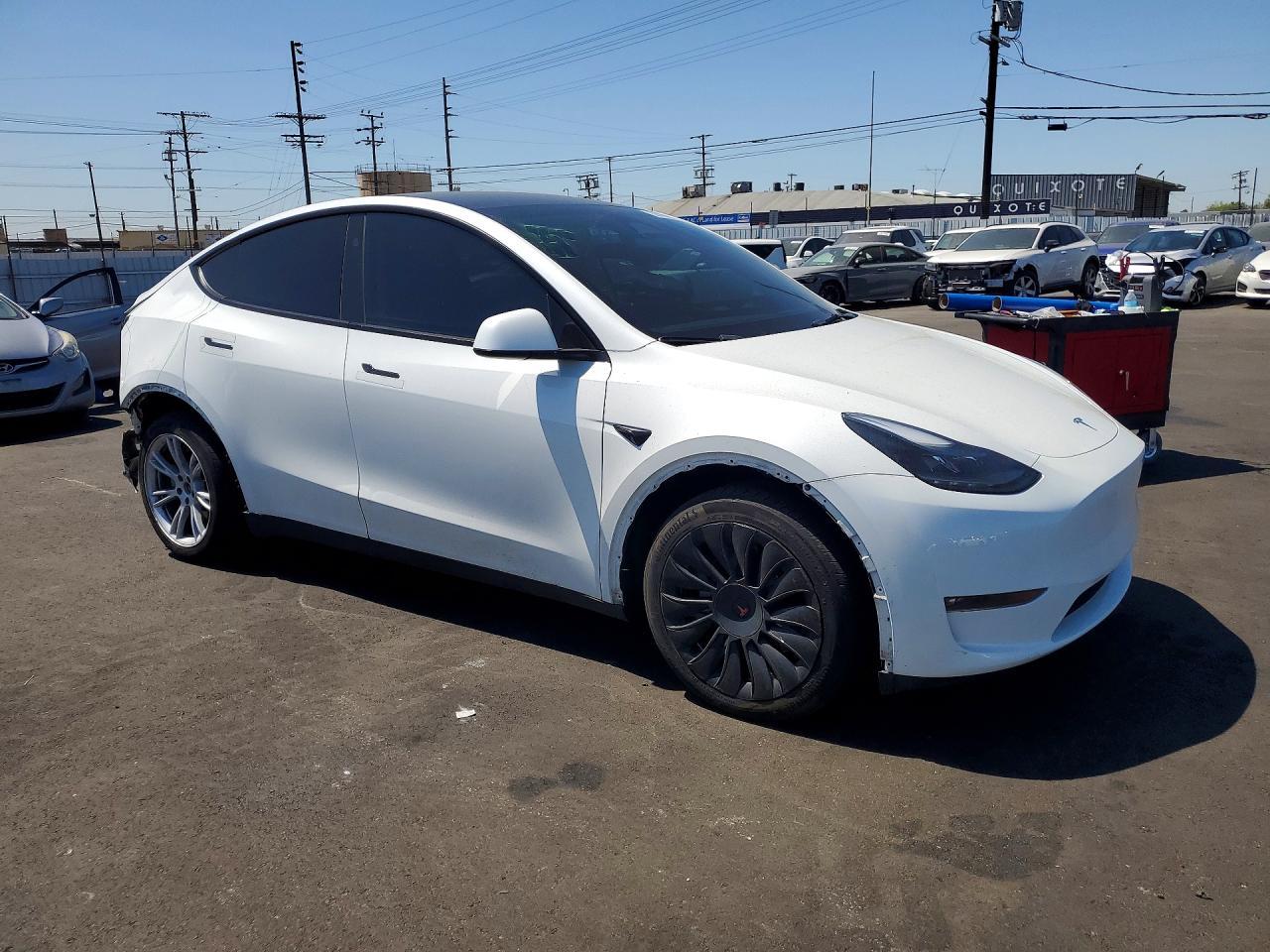 2023 Tesla Model Y - Фото 4