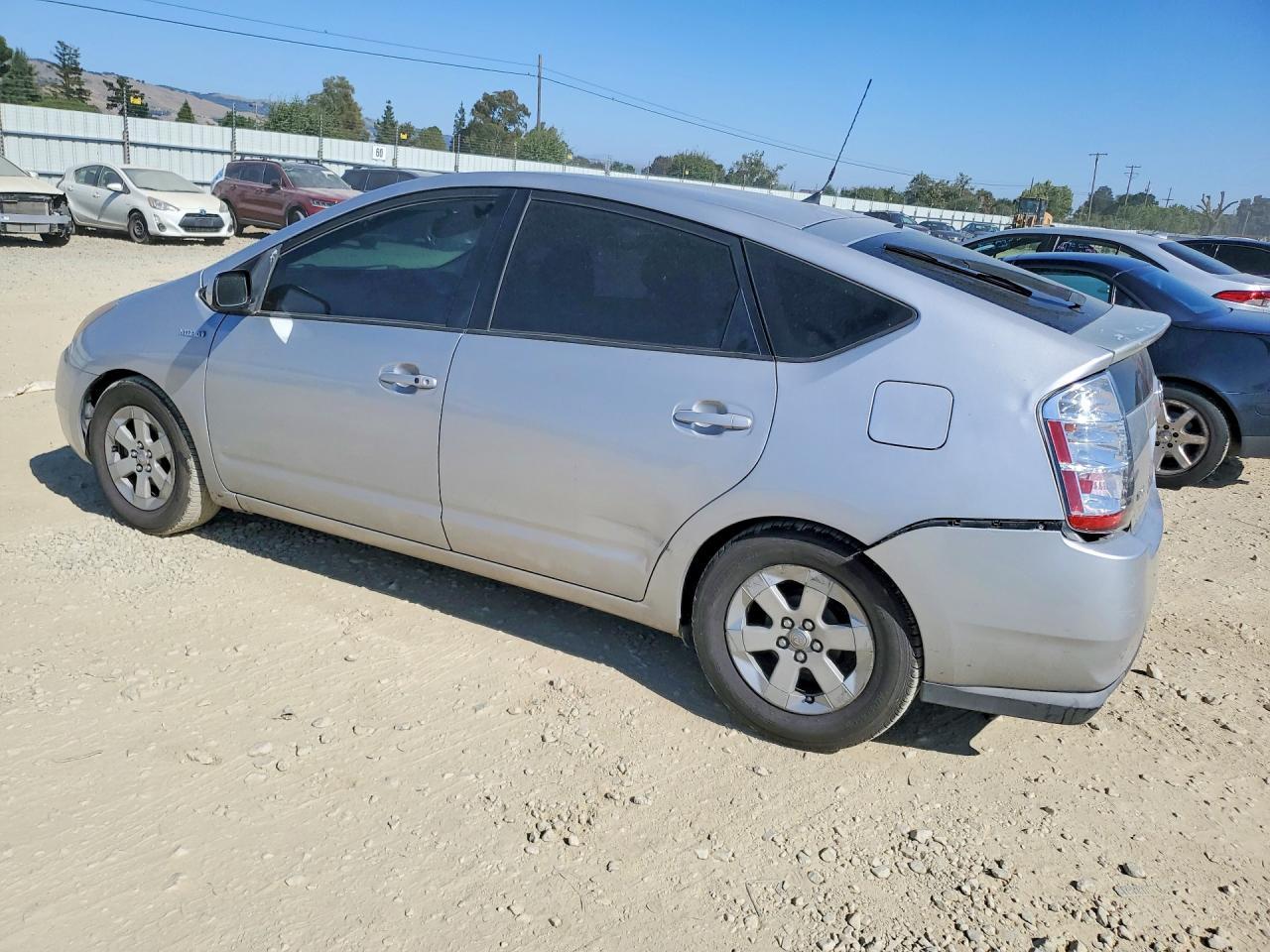 2006 Toyota Prius Base - Image 2