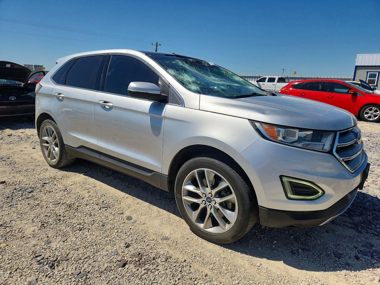 2015 Ford Edge Titanium - Image 4