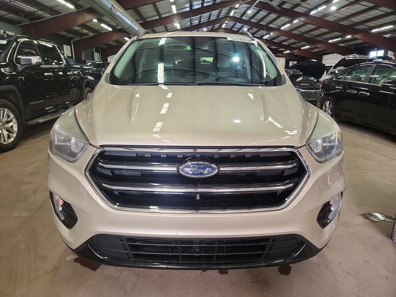 2017 Ford Escape Titanium - Image 5