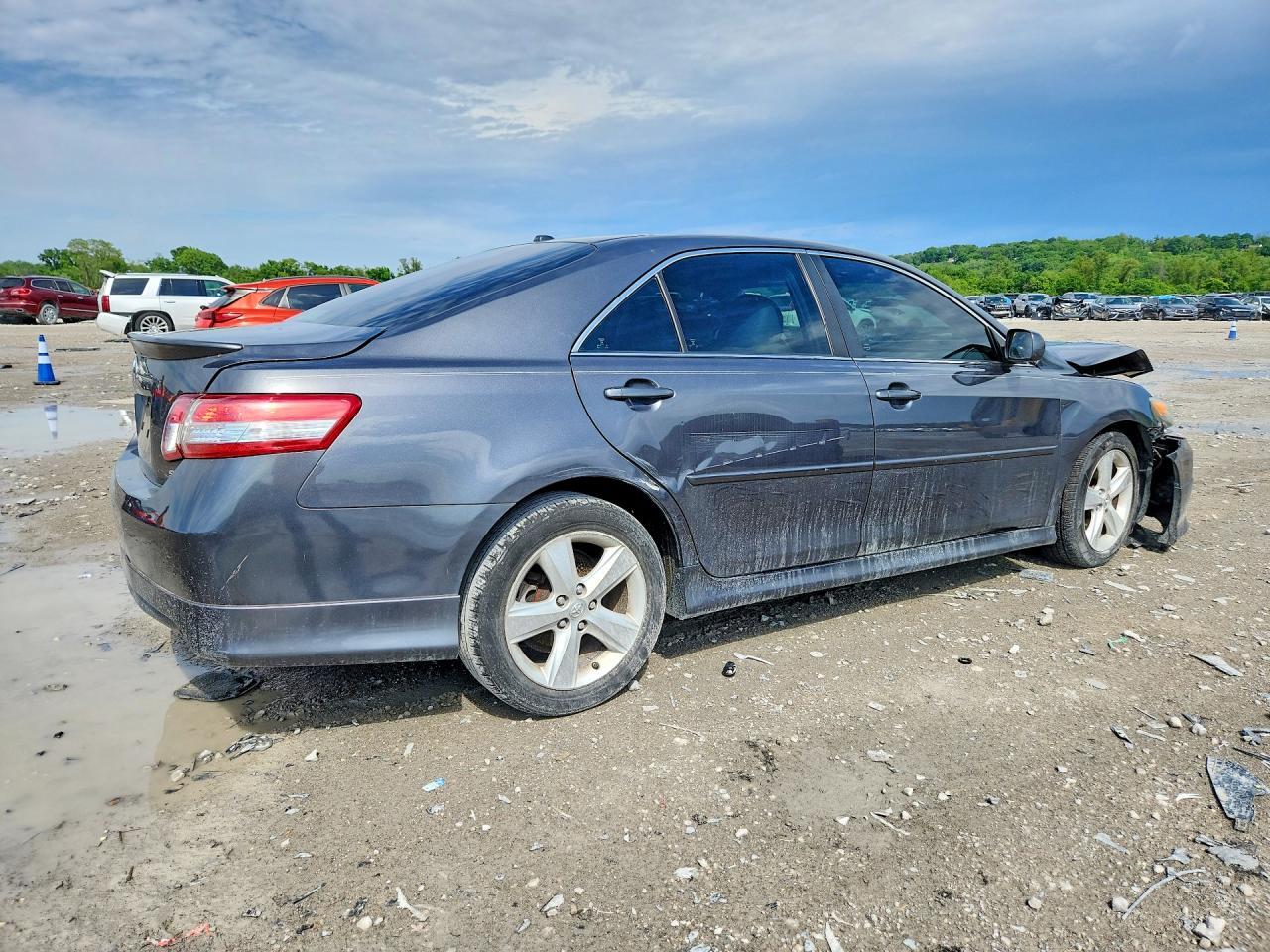 2011 Toyota Camry Se - Фото 3