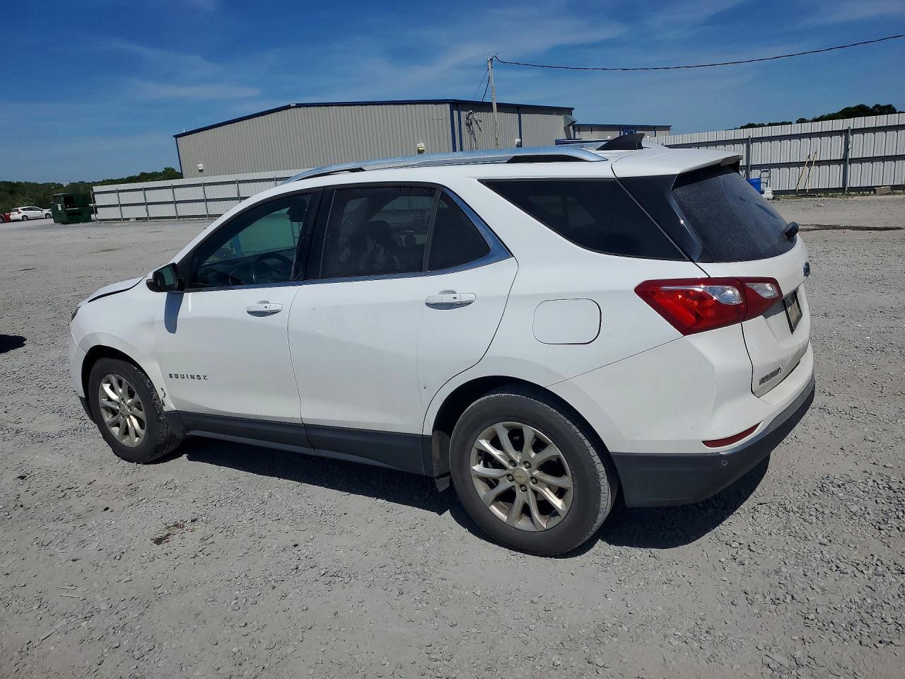 2018 Chevrolet Equinox Lt - Image 2