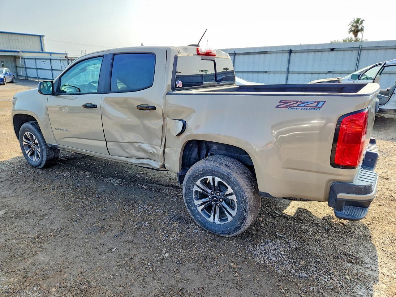 2022 Chevrolet Colorado Z71 - Image 2