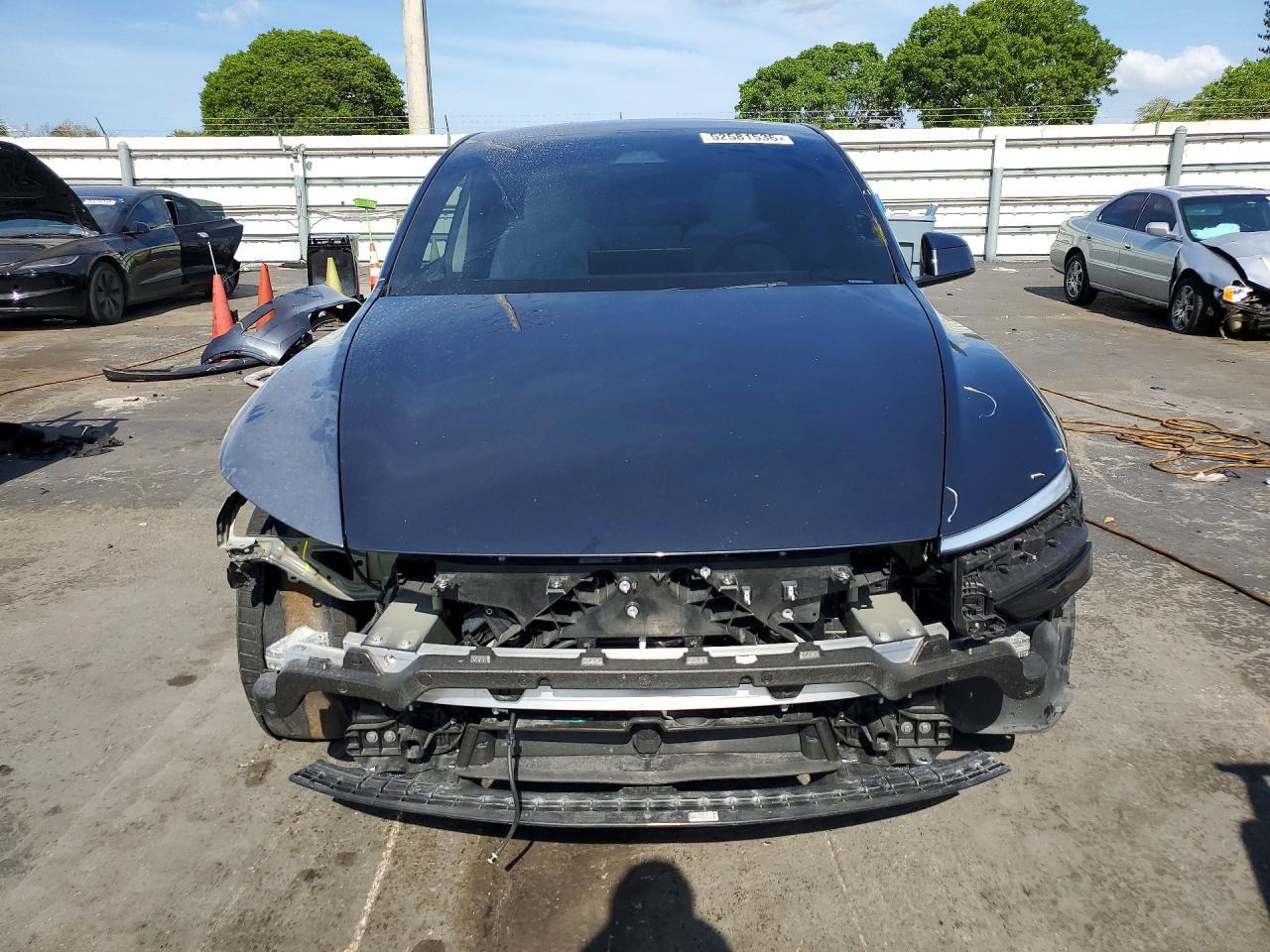 2026 Tesla Model Y - Фото 5