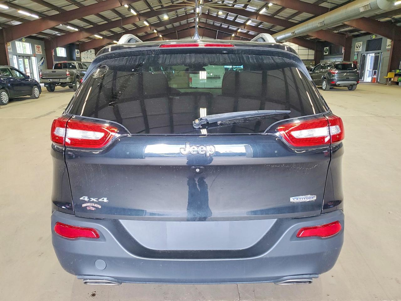 2015 Jeep Cherokee Latitude - Image 6