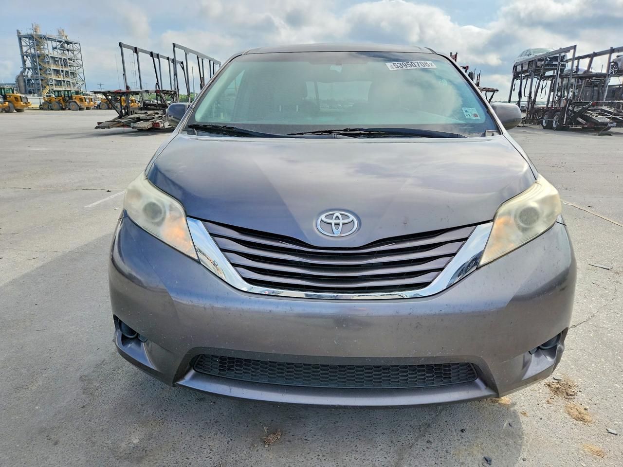 2017 Toyota Sienna Le - Фото 5