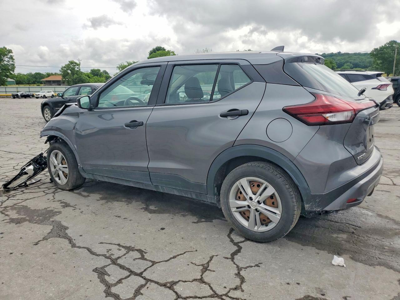 2022 Nissan Kicks S - Фото 2