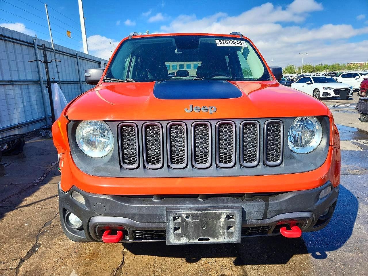 2015 Jeep Renegade Trailhawk - Image 5