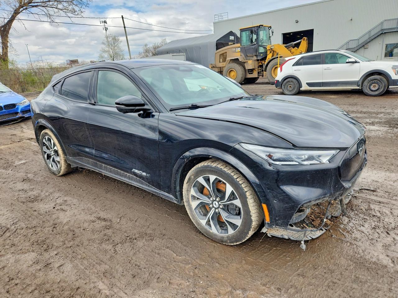 2021 Ford Mustang Mach-E Premium - Фото 4