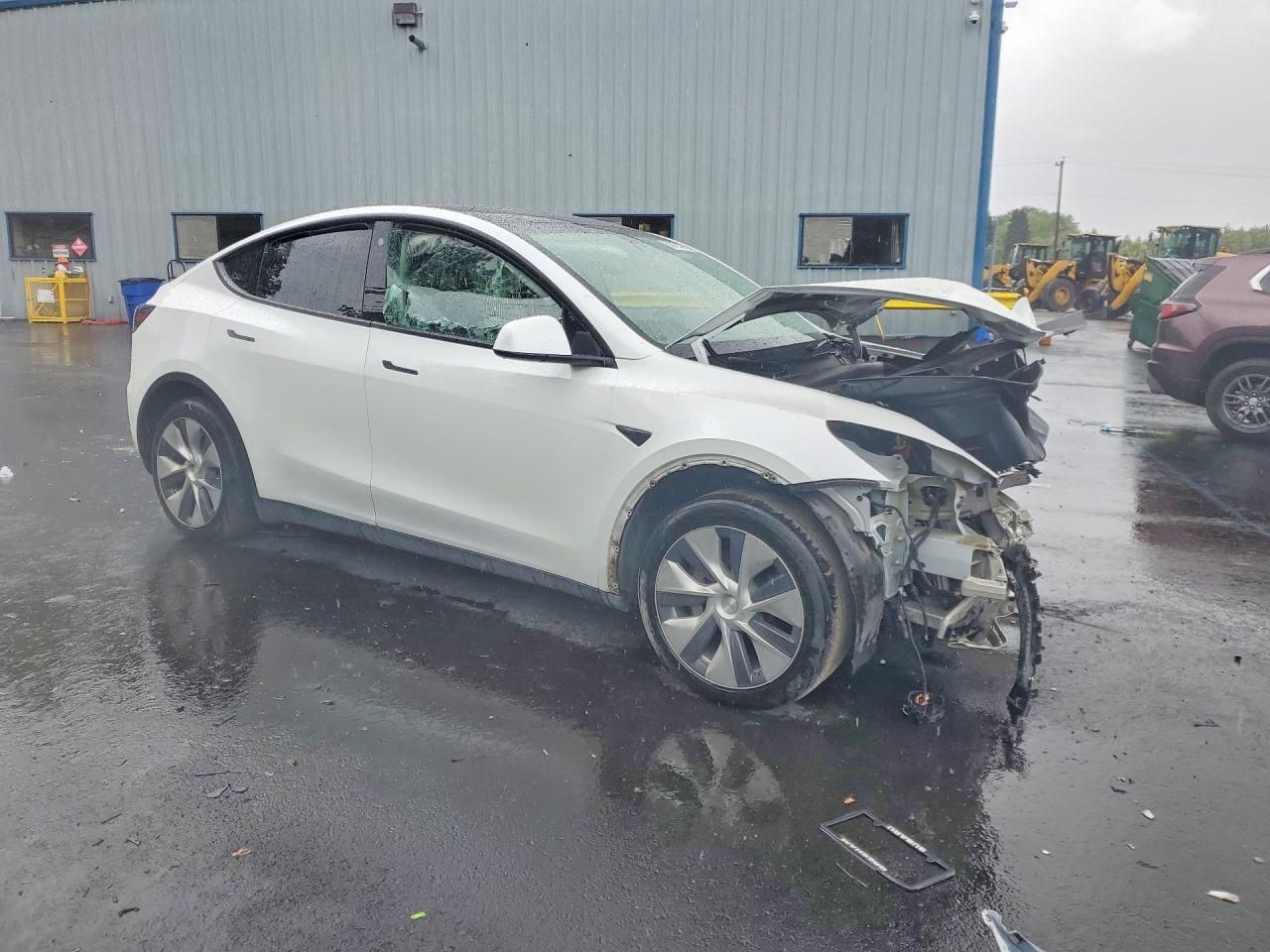 2023 Tesla Model Y - Фото 4