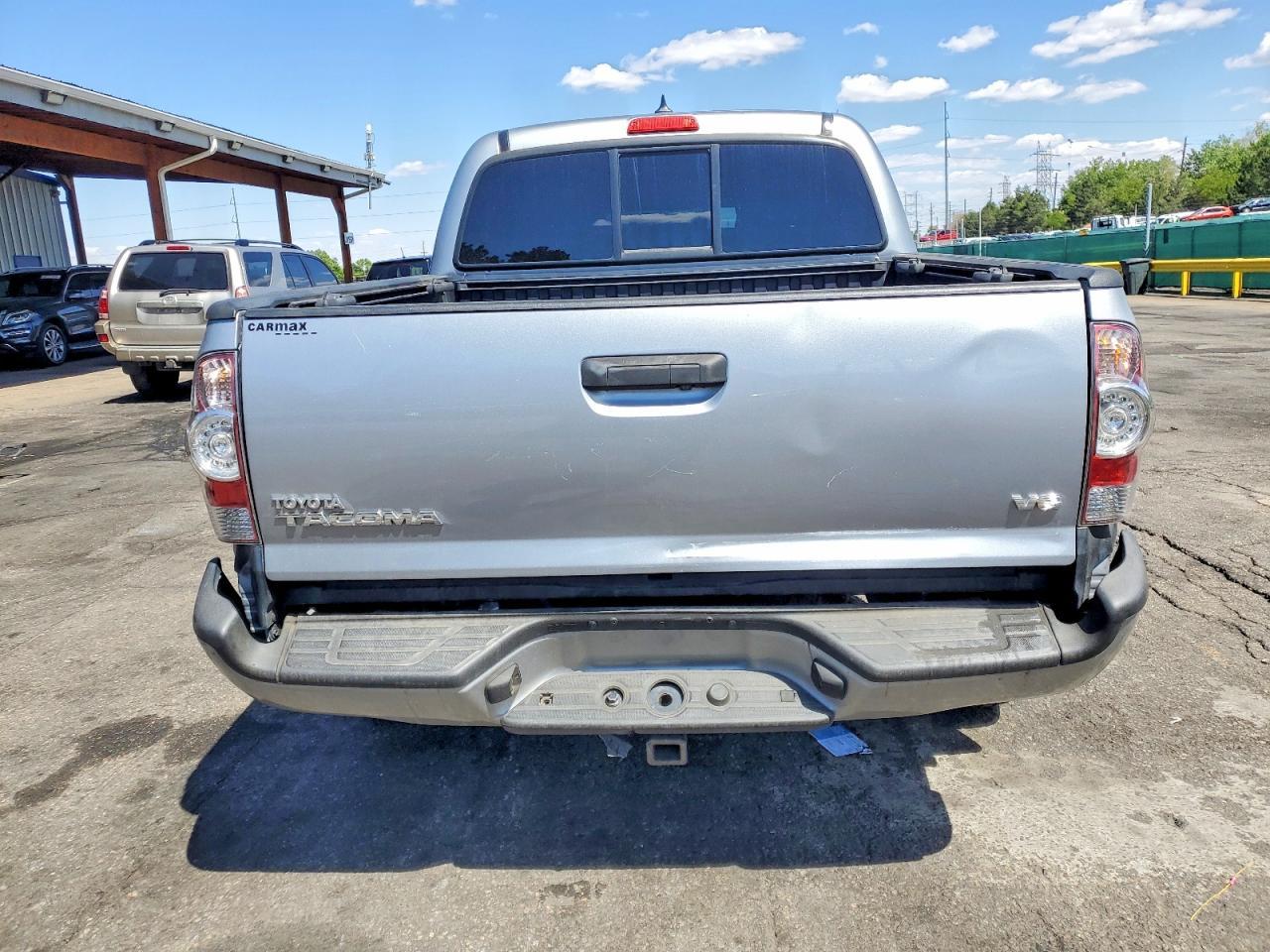 2015 Toyota Tacoma V6 - Фото 6