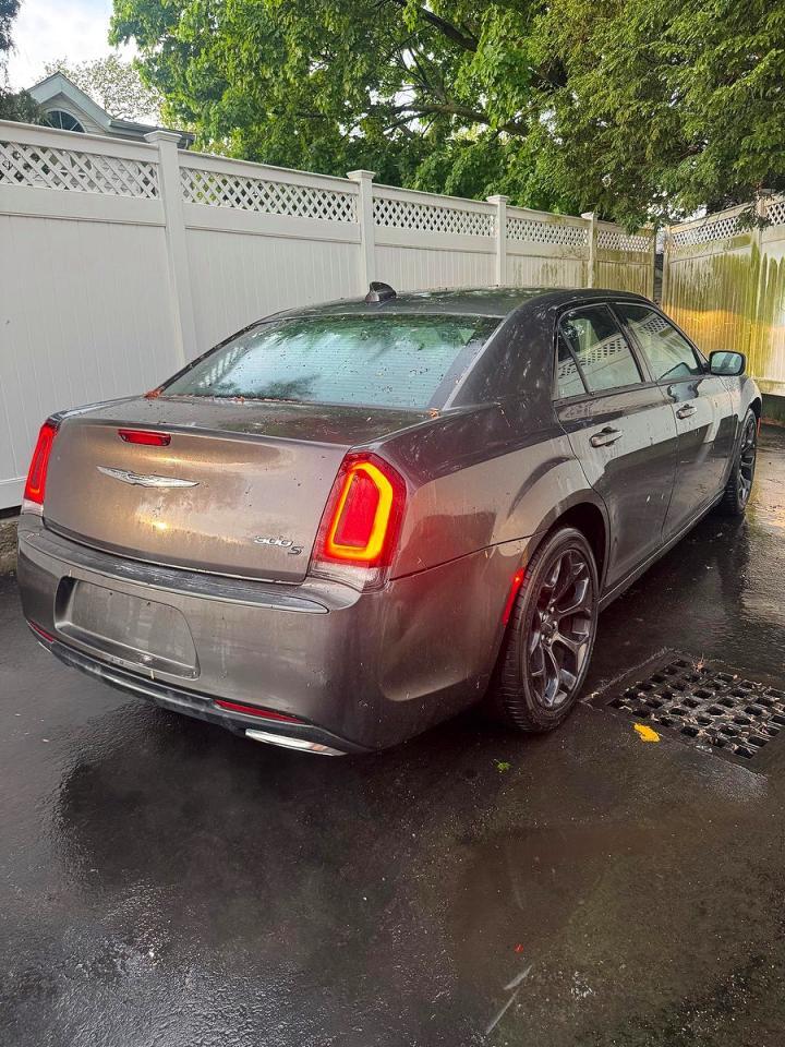 2020 Chrysler 300 S - Image 4
