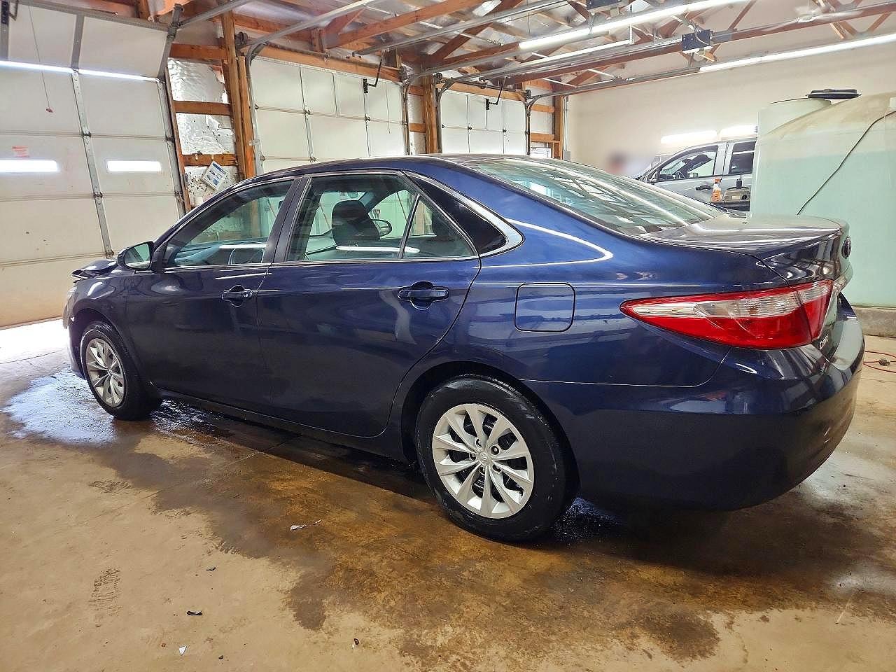 2016 Toyota Camry Le - Image 2