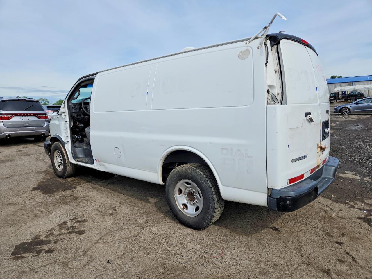 2017 Chevrolet Express 2500 Prisoner Transport Van - Image 2