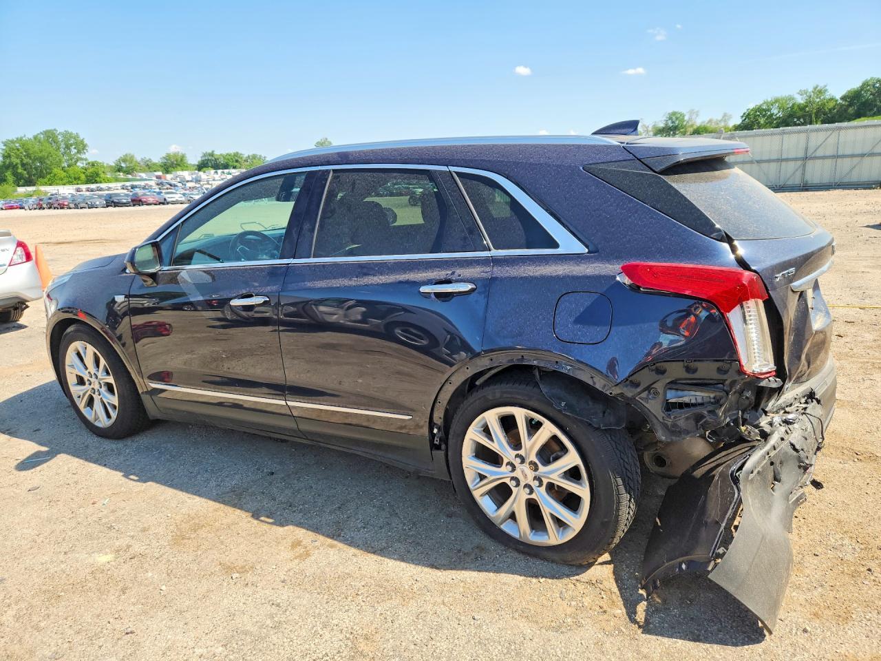2017 Cadillac Xt5 Luxury - Фото 2